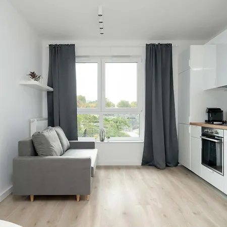 Nowoczesny Dla 2 Doroslych I 2 Dzieci Parking By Renters Apartment Poznan